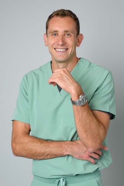 Dr. Alex Dolgov, DDS